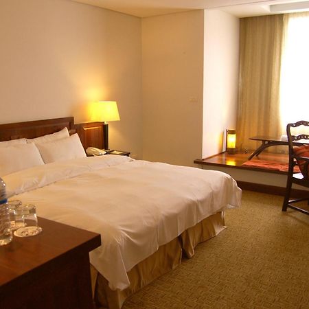 Beautiful Hotel Taipei Xindian Buitenkant foto