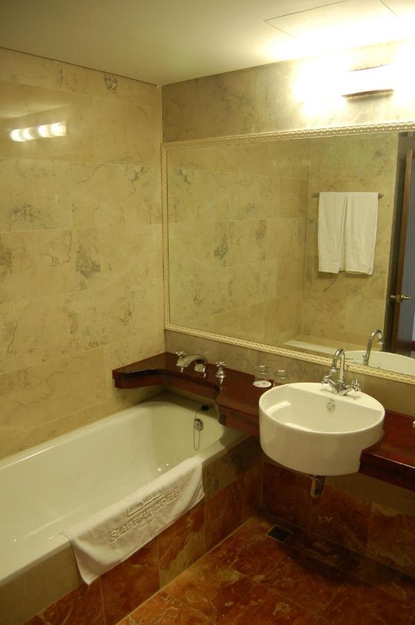 Beautiful Hotel Taipei Xindian Buitenkant foto