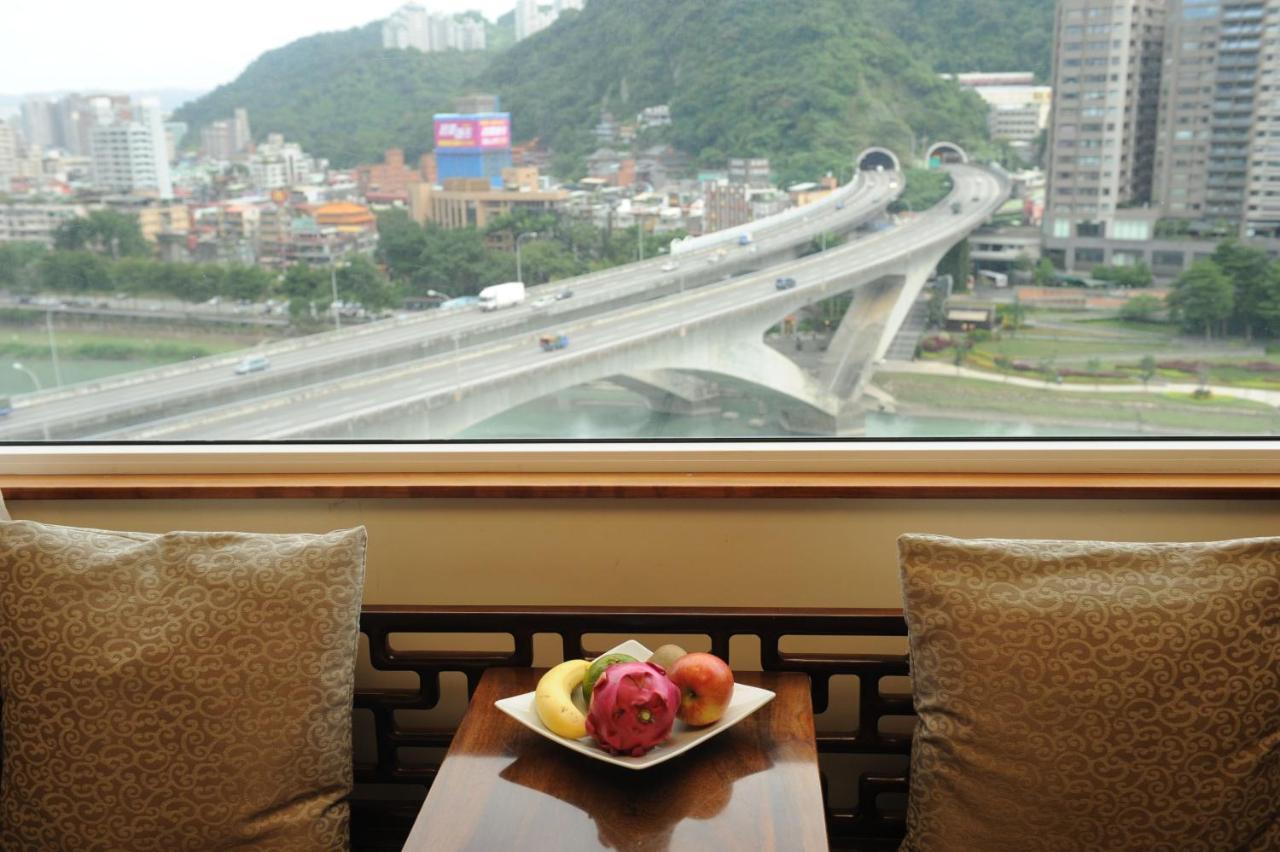 Beautiful Hotel Taipei Xindian Buitenkant foto