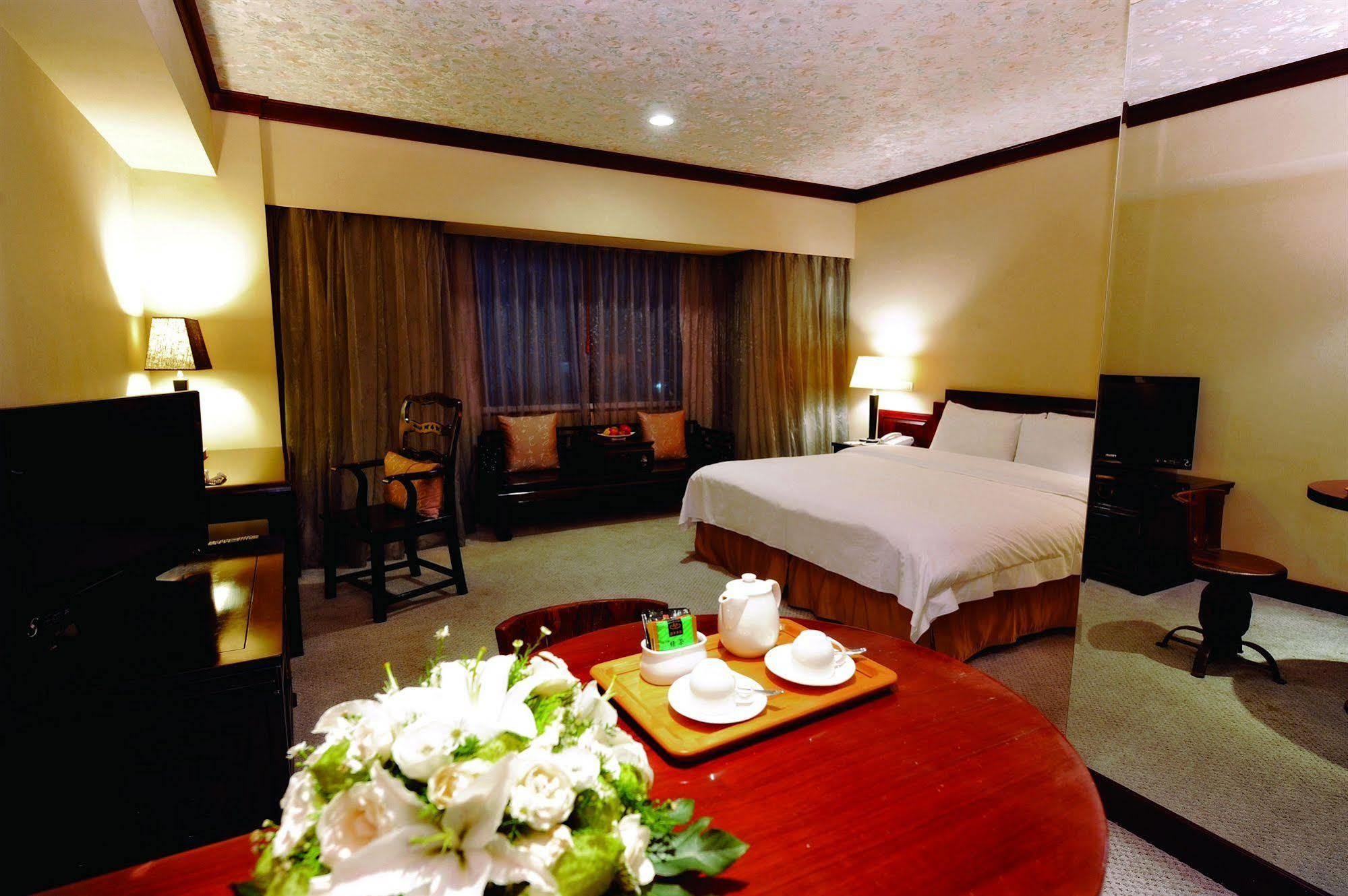 Beautiful Hotel Taipei Xindian Buitenkant foto