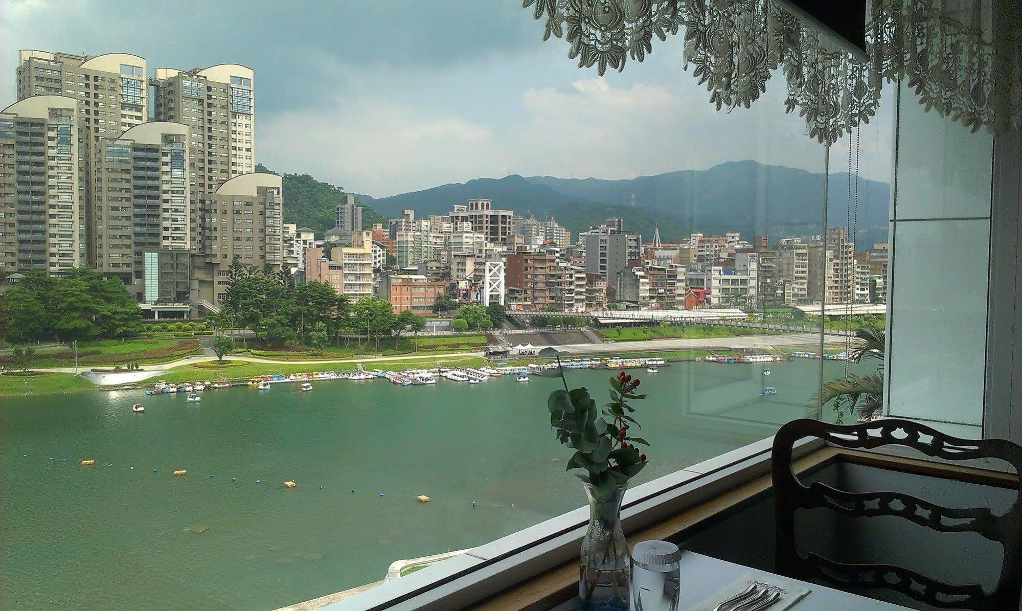 Beautiful Hotel Taipei Xindian Buitenkant foto